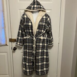 L L Bean Women's Sz Medium MP Petite Blue Ivory Plaid Sherpa Lined Hooded Robe